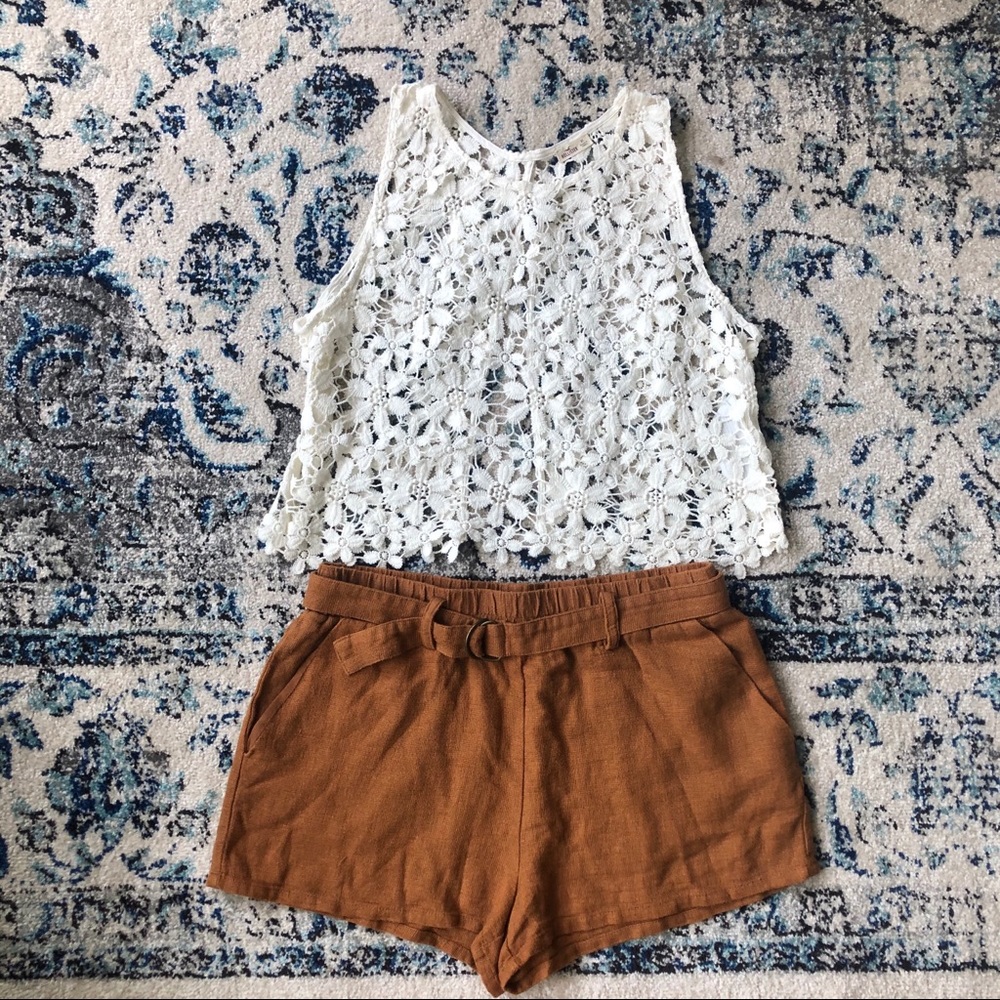 Caramel high waist shorts 🩳